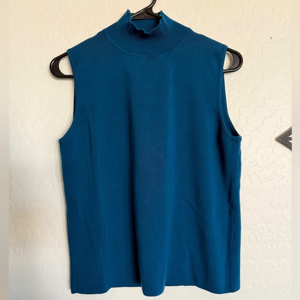 CHICO’S Vintage Silk Blend Mock Neck Sleeveless Blue Knit Top - Size 2 (Large)